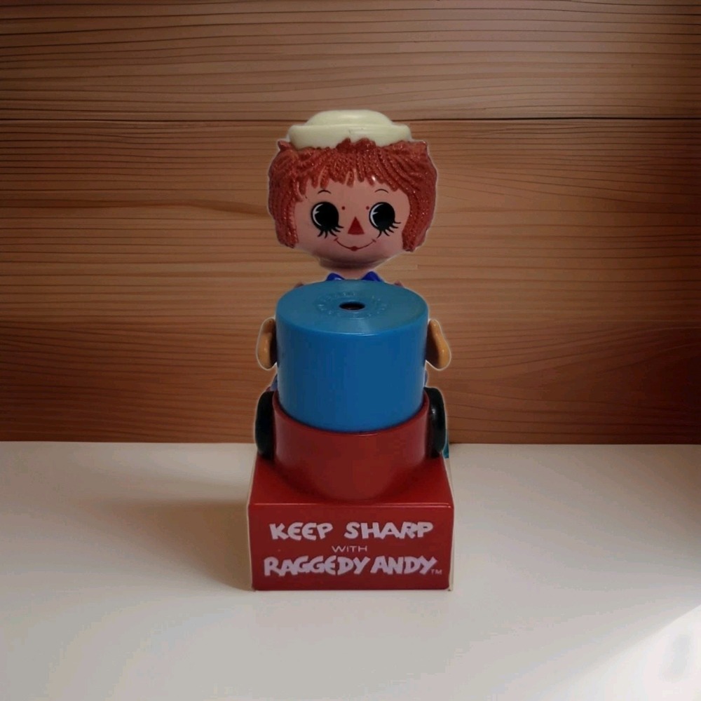 Vintage Bobbs-Merrill Co Raggedy Andy Pencil Sharpener 1974‎